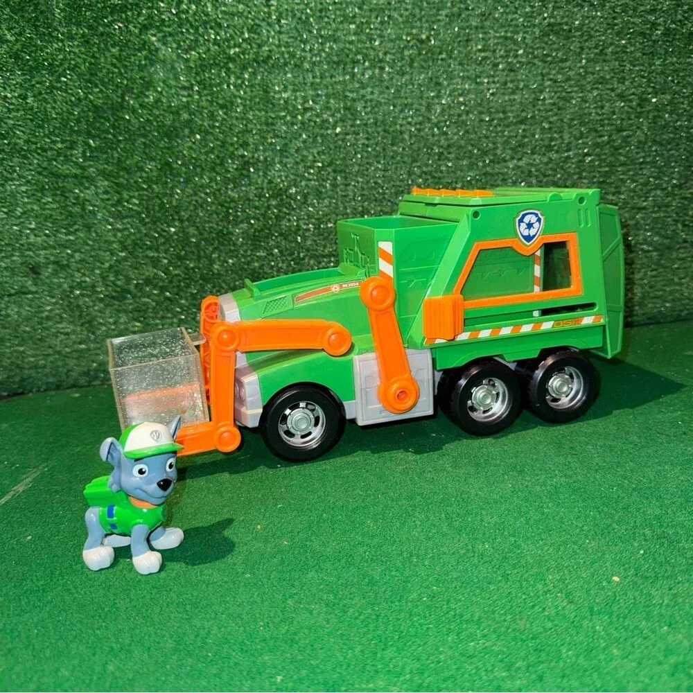 PAW Patrol Rocky’s Crush N’ Roll Recycling‎ Truck with Rocky Action Figure